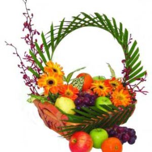 fruits basket delivery Dubai with flowers