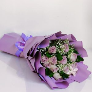 purple roses bouquet