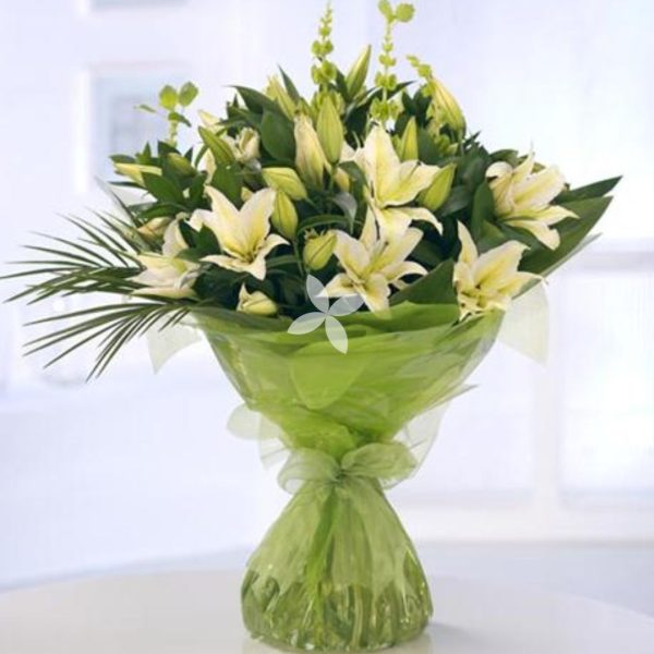 white lilies bouquet