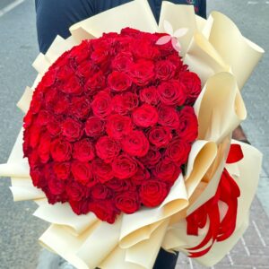 100 red roses