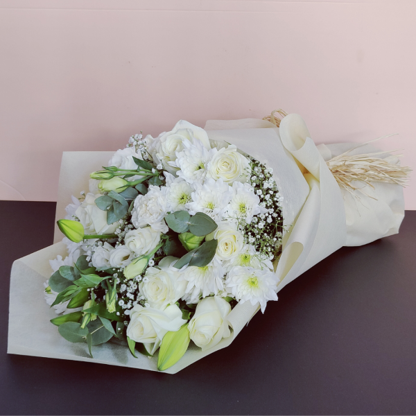 white flowers bouquet