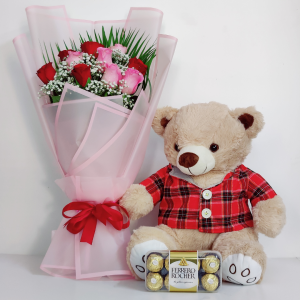 bouquet with teddy chocolate