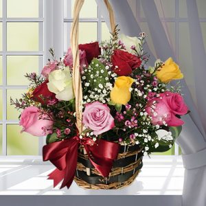 15 mix roses basket short arrangement