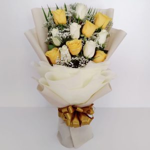 yellow and white roses bouquet