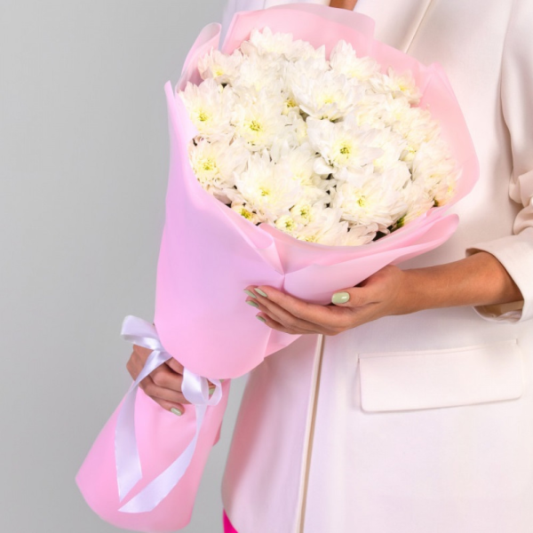 white chrysanthemum bouquet