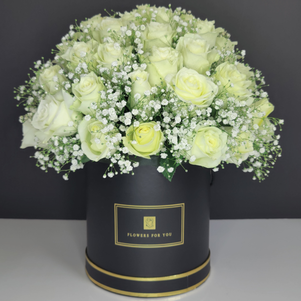 50 white roses in black box round