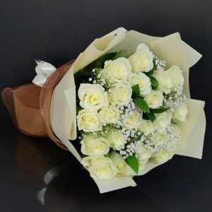 Valentine White Roses