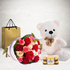 Women’s Day Roses Combo Gift Online in Dubai