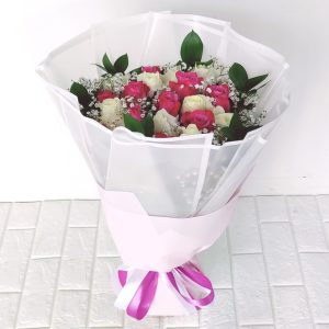 25 Pink White Roses Bouquet from an Expert Florist