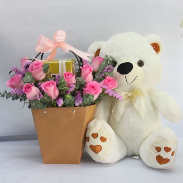 12 Pink Roses Gift Bag with Teddy and Patchi