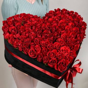 100 Valentine's Roses Box